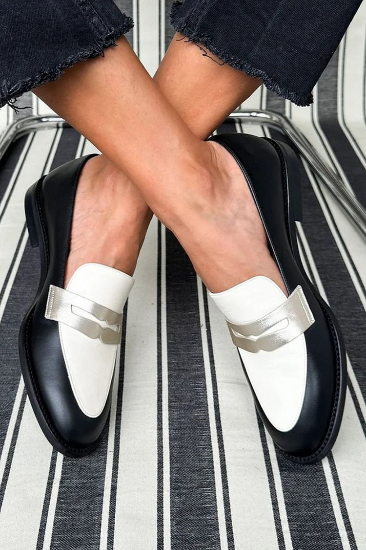 Black & White / 8 US | 39 EU