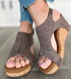 Dark Brown / 9