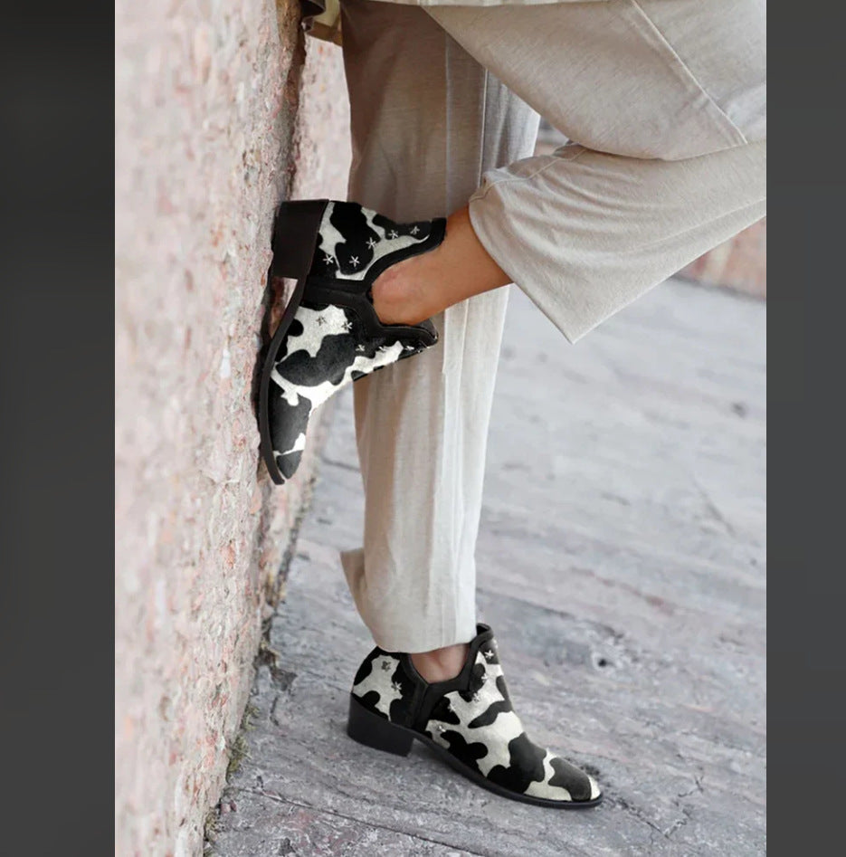 Black and white / 8 US | 39 EU