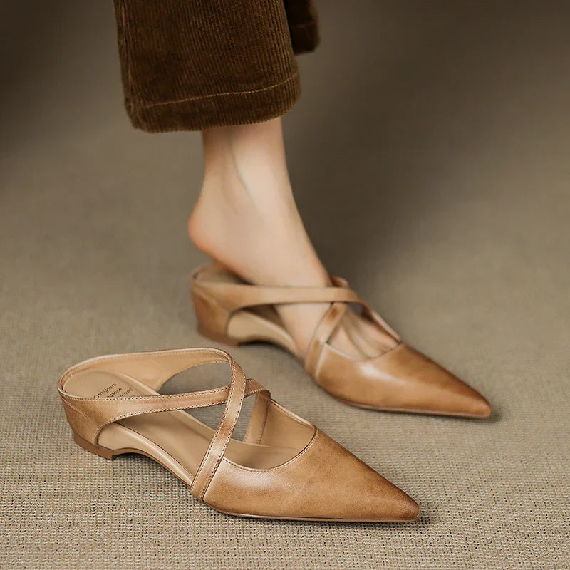 Apricot / 12 US | 43 EU