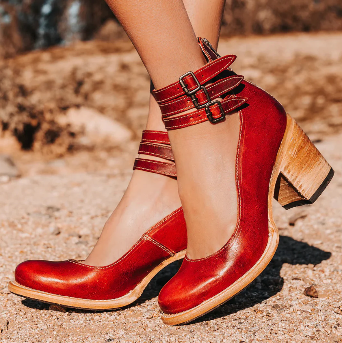 Red / 12 US | 43 EU