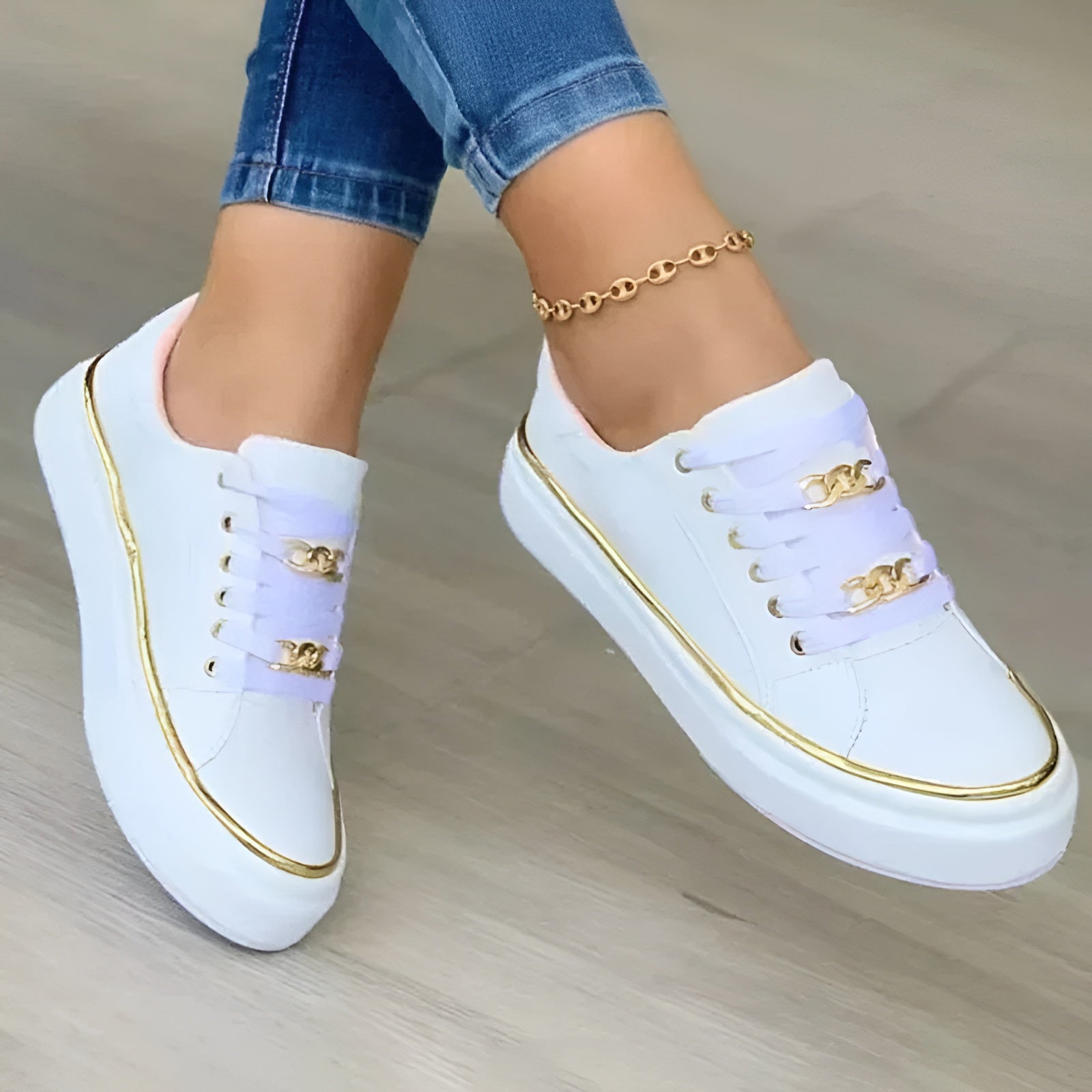 White (almost sold out!) / 10