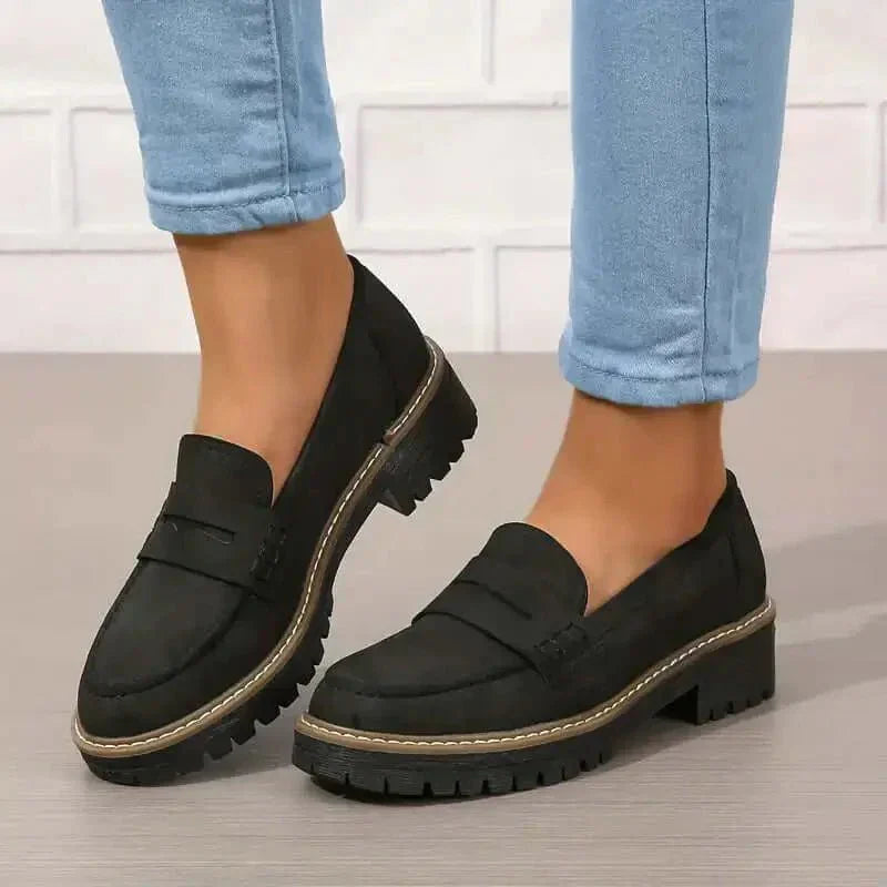 Black (Almost sold out!) / 8.5